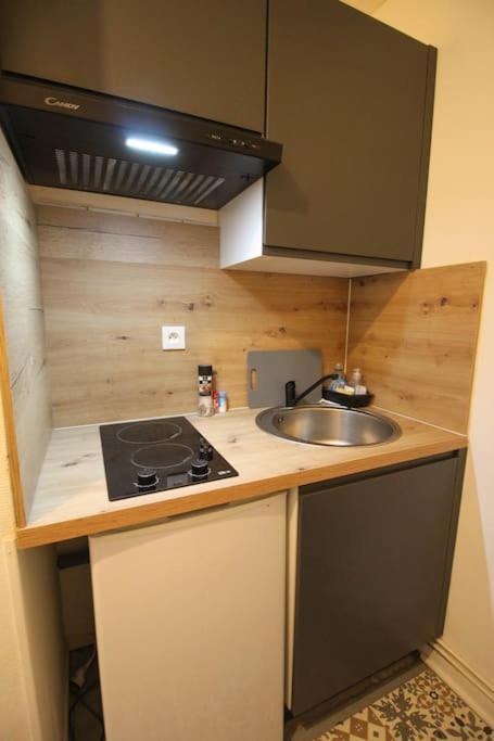 Le Republique Grand Studio Wi-Fi / Netflix อองกูแลม ภายนอก รูปภาพ